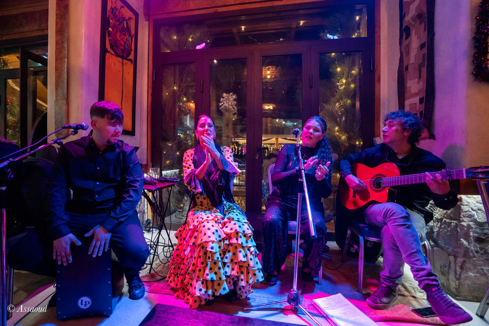 Ambiente festivo en el restaurante Triana en Nochevieja