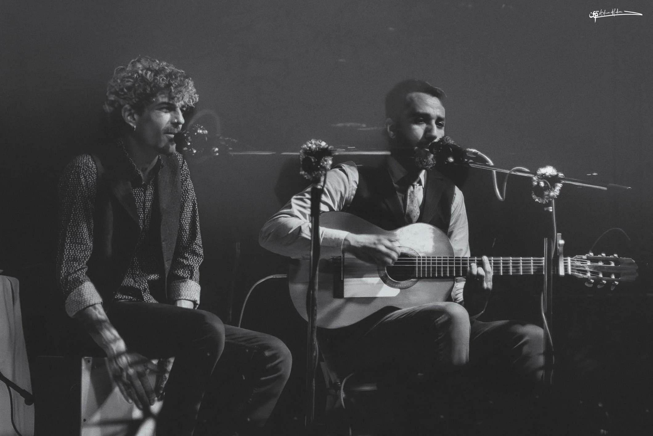 the soulful rhythms of our live acoustic duo, featuring Spanish guitar and cajón.